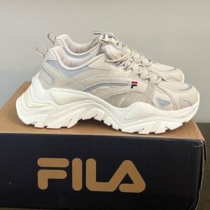 ❌SOLD❌ FILA ELECTROVE TURTLEDOVE SNEAKERS - Size 39/8W